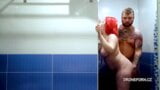 Roodharige bbw neukt onder de douche snapshot 3