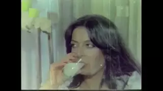 Koylak va paypoq kiygan ayol fotosurati