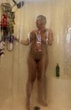 Mojado desnudo ftm tomando una larga ducha caliente snapshot 4