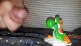 Сексуальная маленькая игрушка Yoshi взрывает сперму snapshot 4