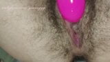 Masturbasi dan orgasme memek jembut tebal basah, close-up snapshot 15