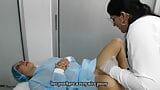 En cita medica la cachonda de mi doctora me folla el coño - Porno en Español snapshot 4