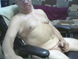 Un bel homme mature se branle snapshot 3