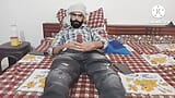 Tutor Desi India Dengan Kote Hitam Raksasa Melancap Sehingga Pancutan Mani snapshot 13