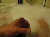 MASTURBATING BATH   Masturbacja w wannie snapshot 1