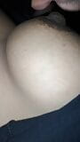 Pinay juega con las tetas mientras se lame los pezones snapshot 6