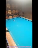 Große vollbusige ebenholz-titten schießen pool snapshot 2