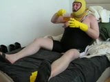 the fat stinky Gummistiefel Piss Schwein in black singlet snapshot 5