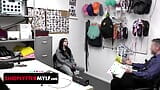 Shoplyfter Mylf - prachtige milf en haar stiefdochter laten beveiligingsbeambte ze beuken om een boete te voorkomen snapshot 6