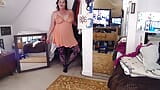 718 Primeiro Vídeo de 2022, Sexy Dawnskye Modeling Nighties and Panties for You Big Butt e Nice Rack snapshot 3