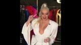 Christina Aguilera Titten an Silvester snapshot 6