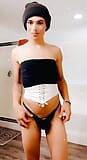 Sexy femboy posando su cuerpo perfecto y su enorme polla snapshot 4