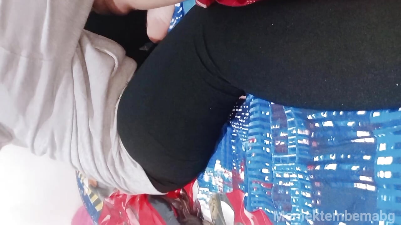 Hijab girl squirming while puffing