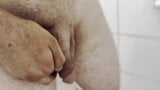 Publicboy18 flashen, pissen en masturberen op het werk - amateur -travestiet snapshot 2