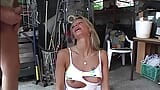 Wilde blonde MILF liebt hardcore-sex snapshot 1