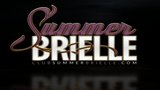 Crushgirls - Summer Brielle si spoglia e si strofina la figa snapshot 1