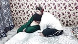 Moslim Milf stiefzus komt klaar op grote tieten na pijpen terwijl ze de lul van haar stiefbroer zuigt snapshot 8