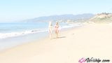 Le bionde Catie Parker e Cali Carter mangiano la figa snapshot 1