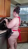 Midwestern BBW MILF Bakes Cookies Nude snapshot 11