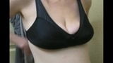 Montres tes gros seins snapshot 1