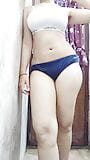 Hot bhen ko jab dekha  mn kiya navel ko pakadkar choom lu snapshot 1