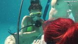 Candy Mike e Lizzy in un trio sottomarino super caldo snapshot 11