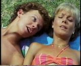 Glynis fryzjer (dempsey i makepeace) w bardzo małym bikini snapshot 4