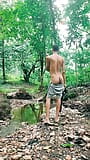 Sexe dans la nature dans la forêt, branlette en solo avec éjaculation snapshot 1
