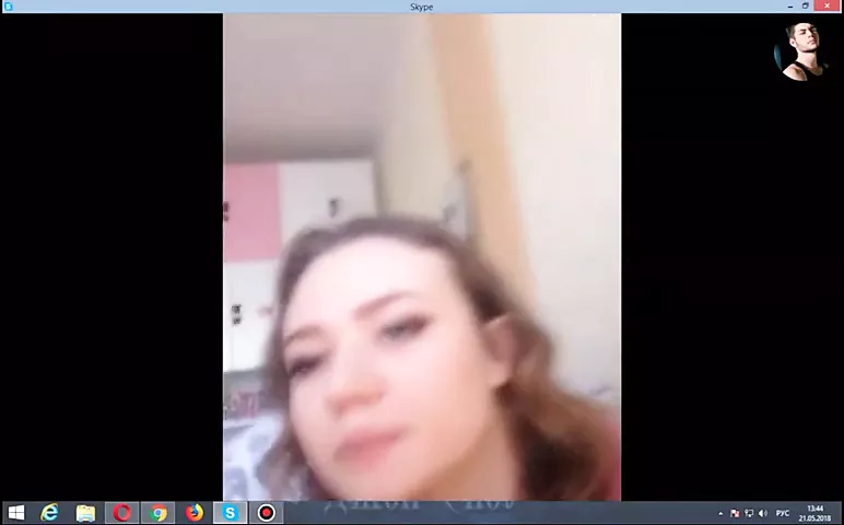 Birinchi marta jinsiy aloqa mashinasi bilan onlayn video