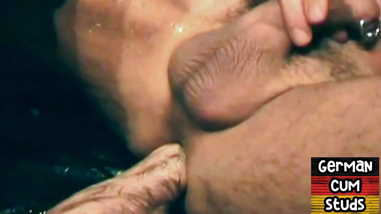 Fisting gaydaddy sucks fisted BF in homemade 69 sex