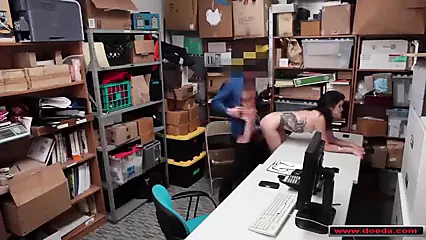 Hirsiz Yakalaninca Ceza Aliyor Turkce Altyazi Free Porn a2 xHamster 