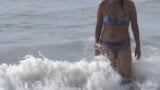 Madre latina se exhibe en la playa y se masturba delicioso snapshot 6