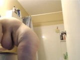 BBW im Badezimmer. hervorragende Side-Boob-Action snapshot 9