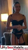 Belle brunette en lingerie se fait prendre devant son mari dans un hotel snapshot 10