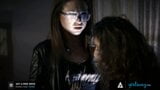 Girlsway - Riley Reid é fodida na cara e cavalgada por Karla Kush e seu minion para encontrar a verdade snapshot 2