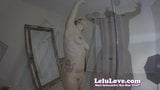 Lelu love desnuda en yoga en primer plano snapshot 2