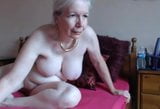 Granny masturbate infront of the cam snapshot 4