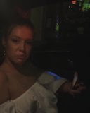 Adele exarchopoulos in een auto snapshot 1