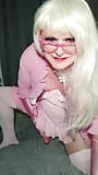 Pink sissy cums! snapshot 10