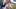 Schöne schwangere Blondine mit Busen zeigt sich vor der Webcam nackt