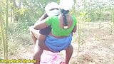 Tamil adolescente chica follada en el bosque con su novio snapshot 11