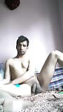 Asiático chico masturbándose snapshot 3