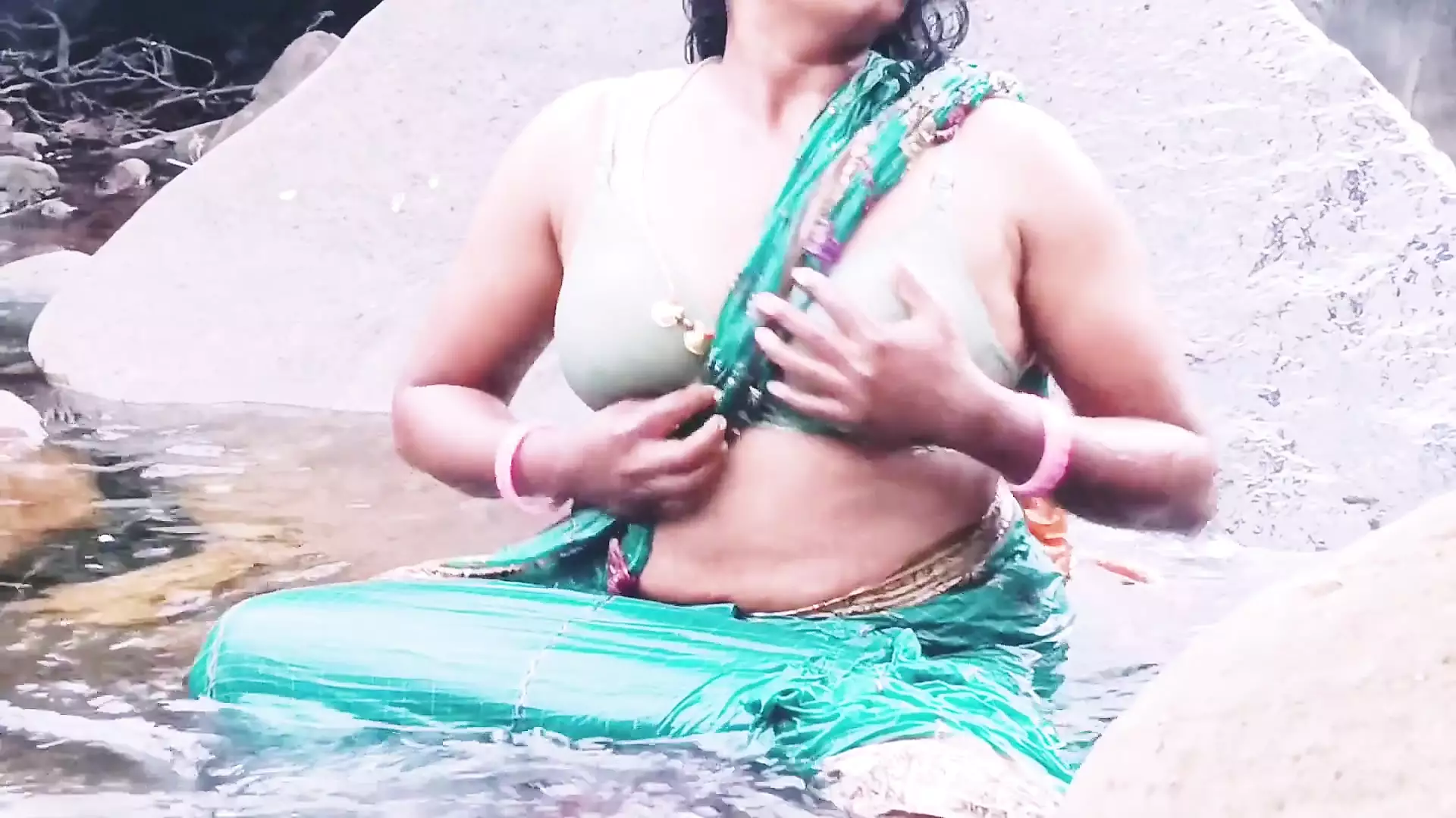 Telugu aunty outdoor sex videos