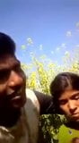 Romanze mit einem Desi-Mädchen in Shorse Khet snapshot 5