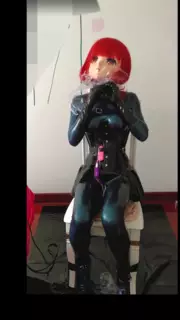 红头发乳胶kigurumi | xHamster