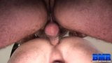 Breedmeraw - păroasa Brad Kalvo, futută fără prezervativ, homosexuală snapshot 13