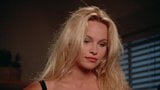 Pam anderson, alexandra paul, nicole eggert - baywatch s3e04 snapshot 8