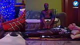 Первое косплей-видео! Venom дрочит ногами Человек-паук snapshot 1