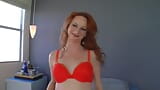 Audrey Lords, uma mulher desinibida com cabelo vermelho snapshot 1