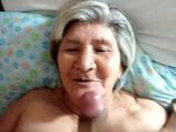 Avó de 79 anos chupando e fazendo facial snapshot 2